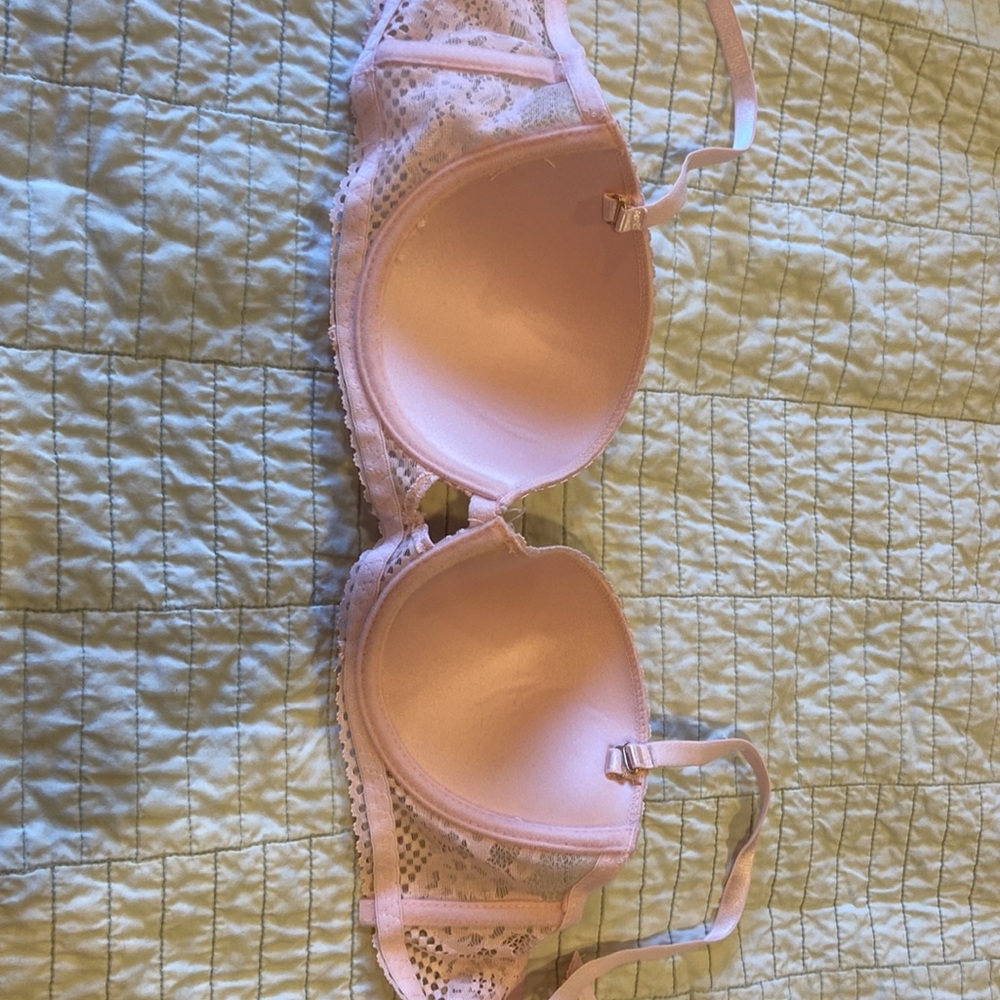 Jessica Simpson Bra - Picture 2 of 3